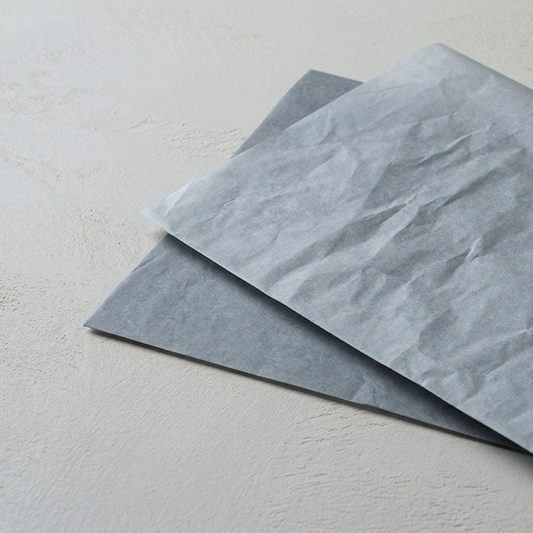 Silkespapper – närbild på material och struktur | Snittblomsfolk